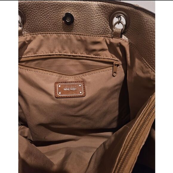 Nine West Hold Tote/Laptop Bag/Excellent Used Condition/Great Carryall - Picture 5 of 10